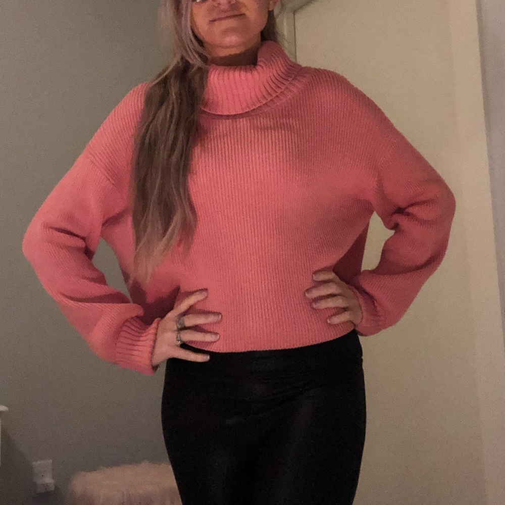 Pink sweater - Picture 3 of 9